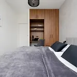 Ludwiki Z Parkingiem By Renters Appartement