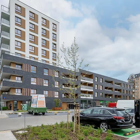 Ludwiki Z Parkingiem By Renters