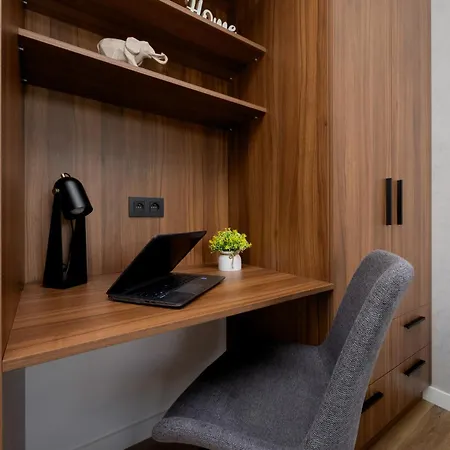 Apartamento Ludwiki Z Parkingiem By Renters Varsovia