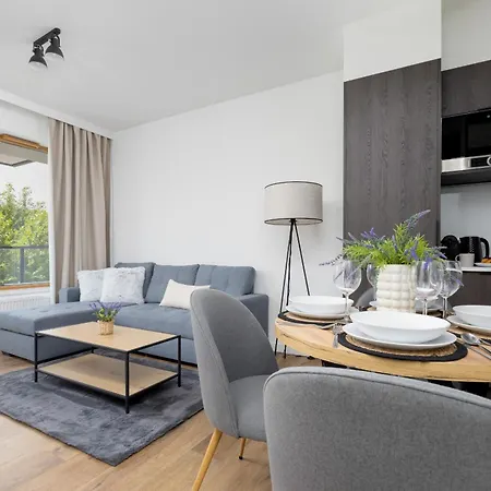 Ludwiki Z Parkingiem By Renters Lägenhet